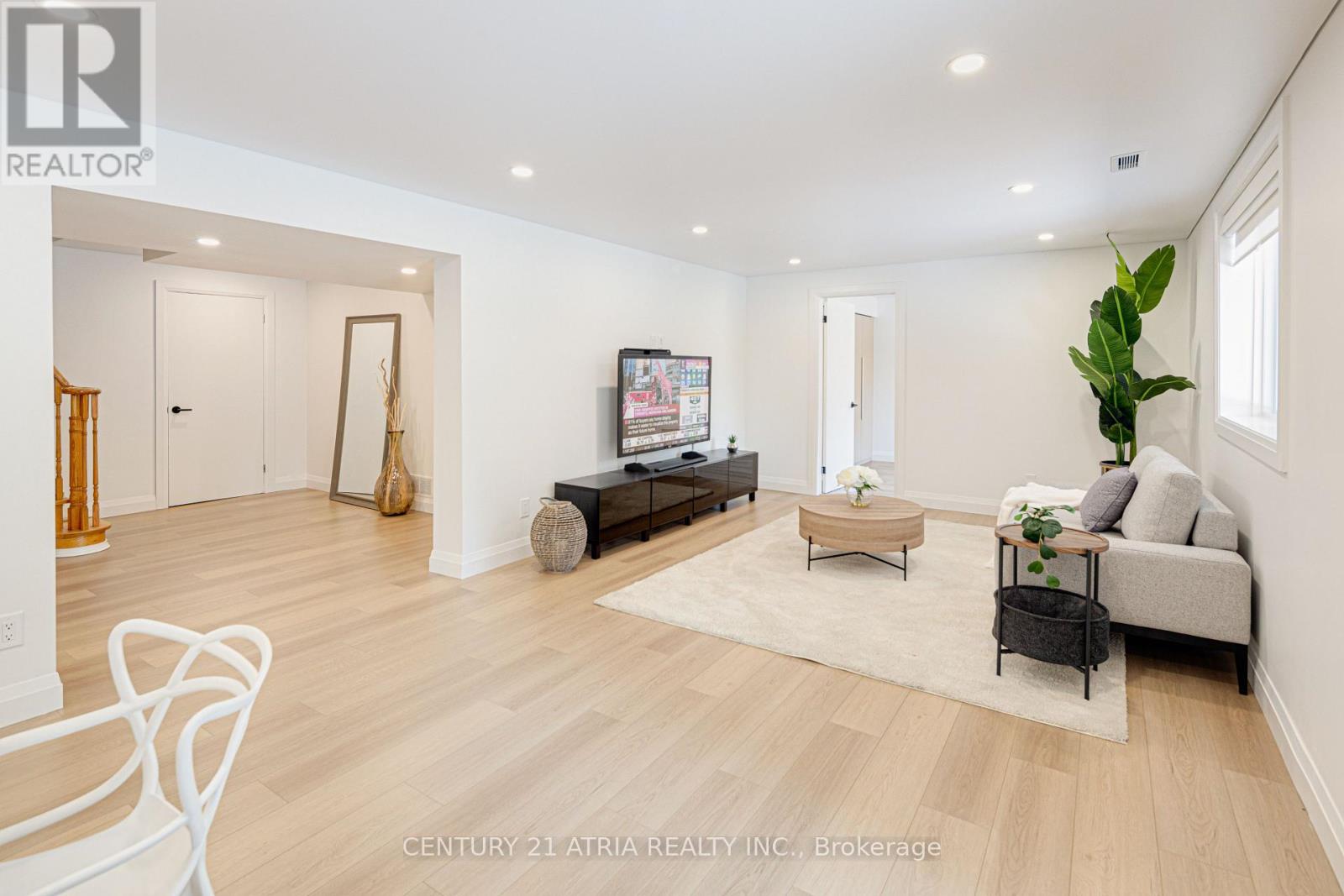 56 Magpie Crescent, Toronto, Ontario  M2L 2E5 - Photo 25 - C12439834