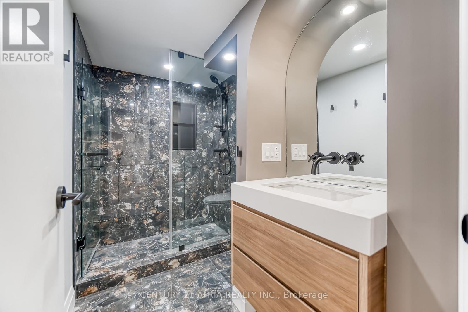 56 Magpie Crescent, Toronto, Ontario  M2L 2E5 - Photo 27 - C12439834