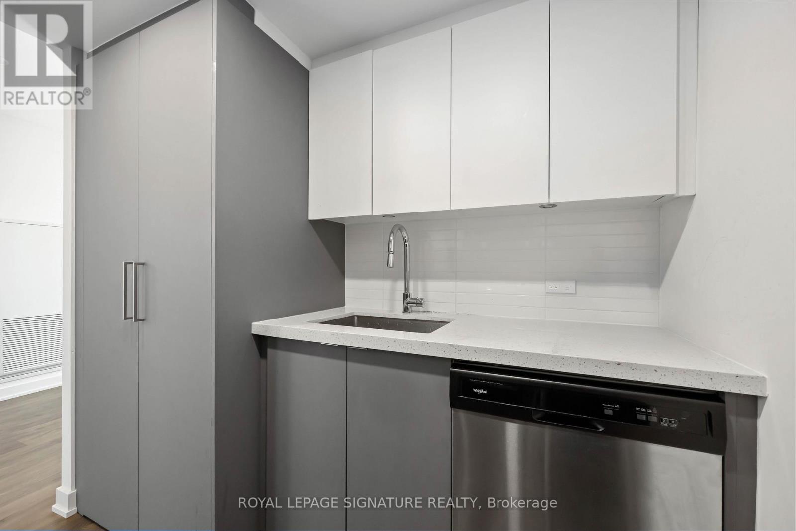 216 - 30 Tretti Way, Toronto, Ontario  M3H 0E3 - Photo 15 - C12439857