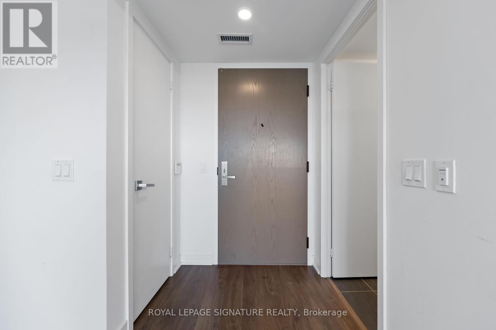 216 - 30 Tretti Way, Toronto, Ontario  M3H 0E3 - Photo 5 - C12439857