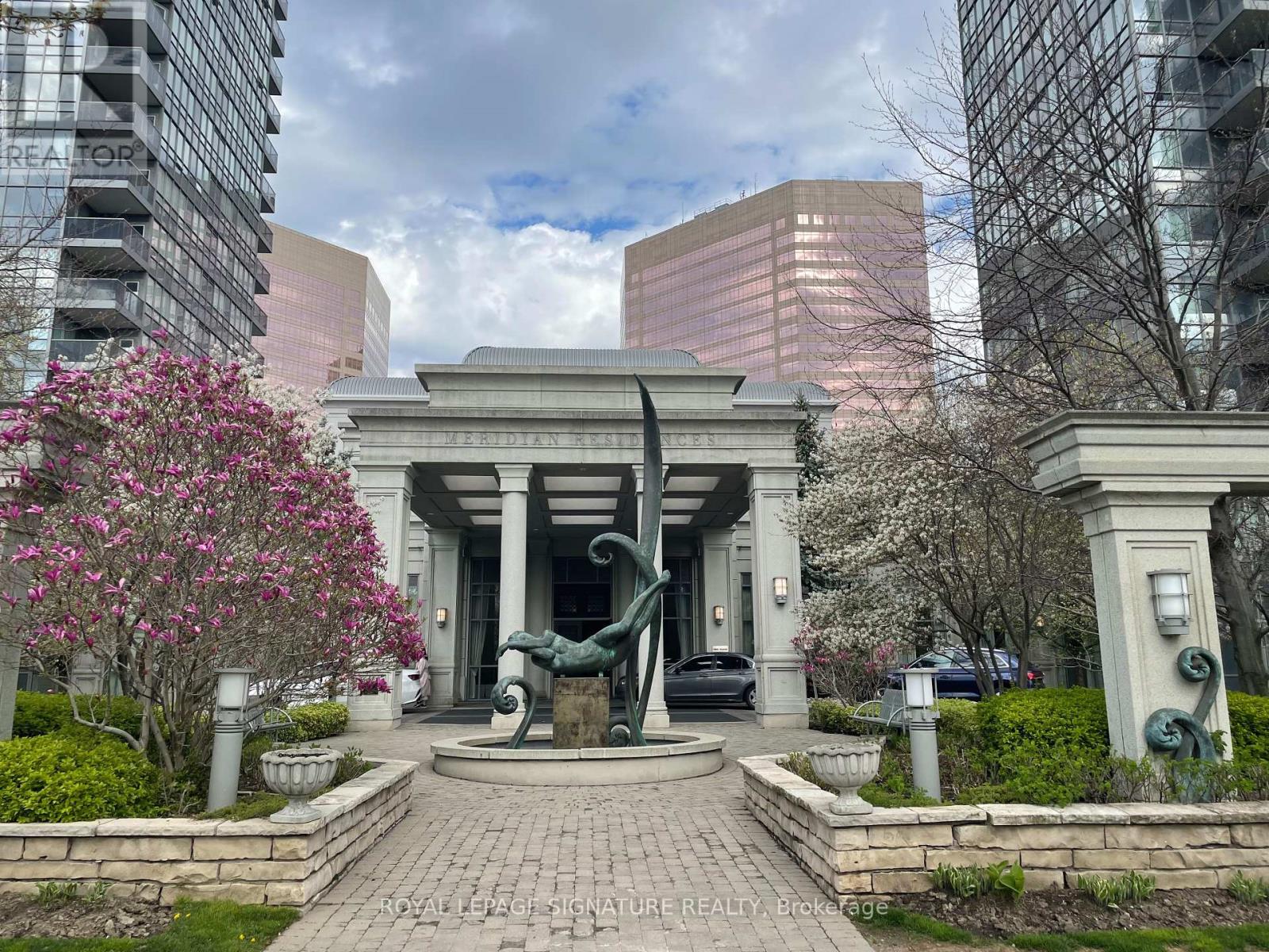 819 - 25 Greenview Avenue, Toronto, Ontario  M2M 0A5 - Photo 3 - C12439866
