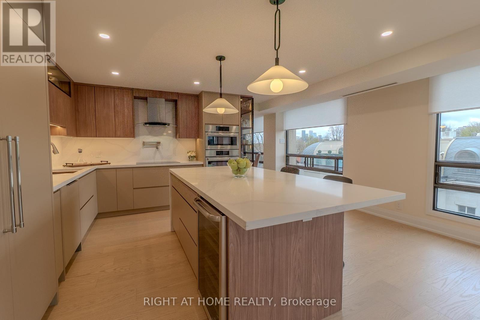 608 - 447 Walmer Road, Toronto, Ontario  M5P 2X9 - Photo 22 - C12439875