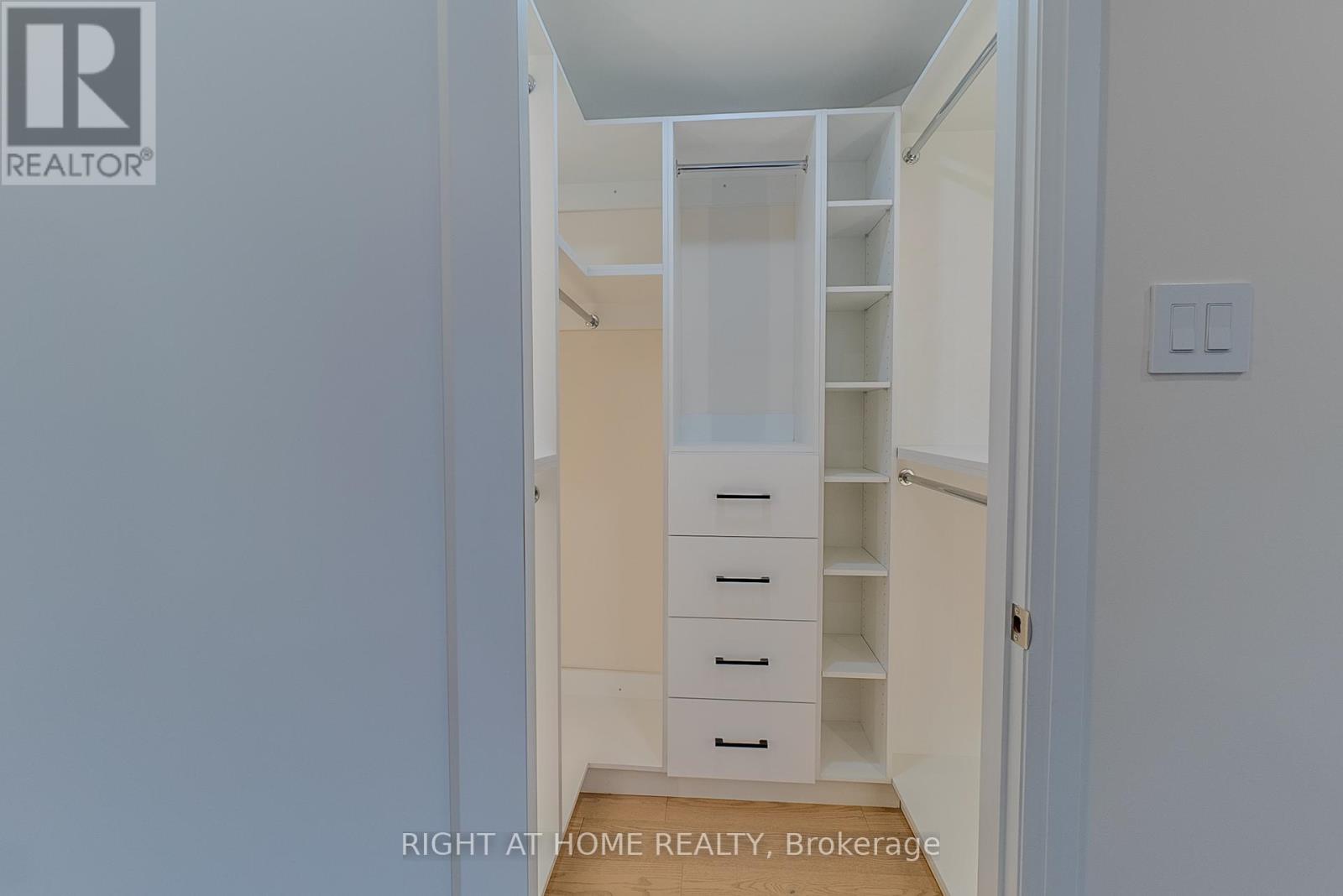 608 - 447 Walmer Road, Toronto, Ontario  M5P 2X9 - Photo 27 - C12439875