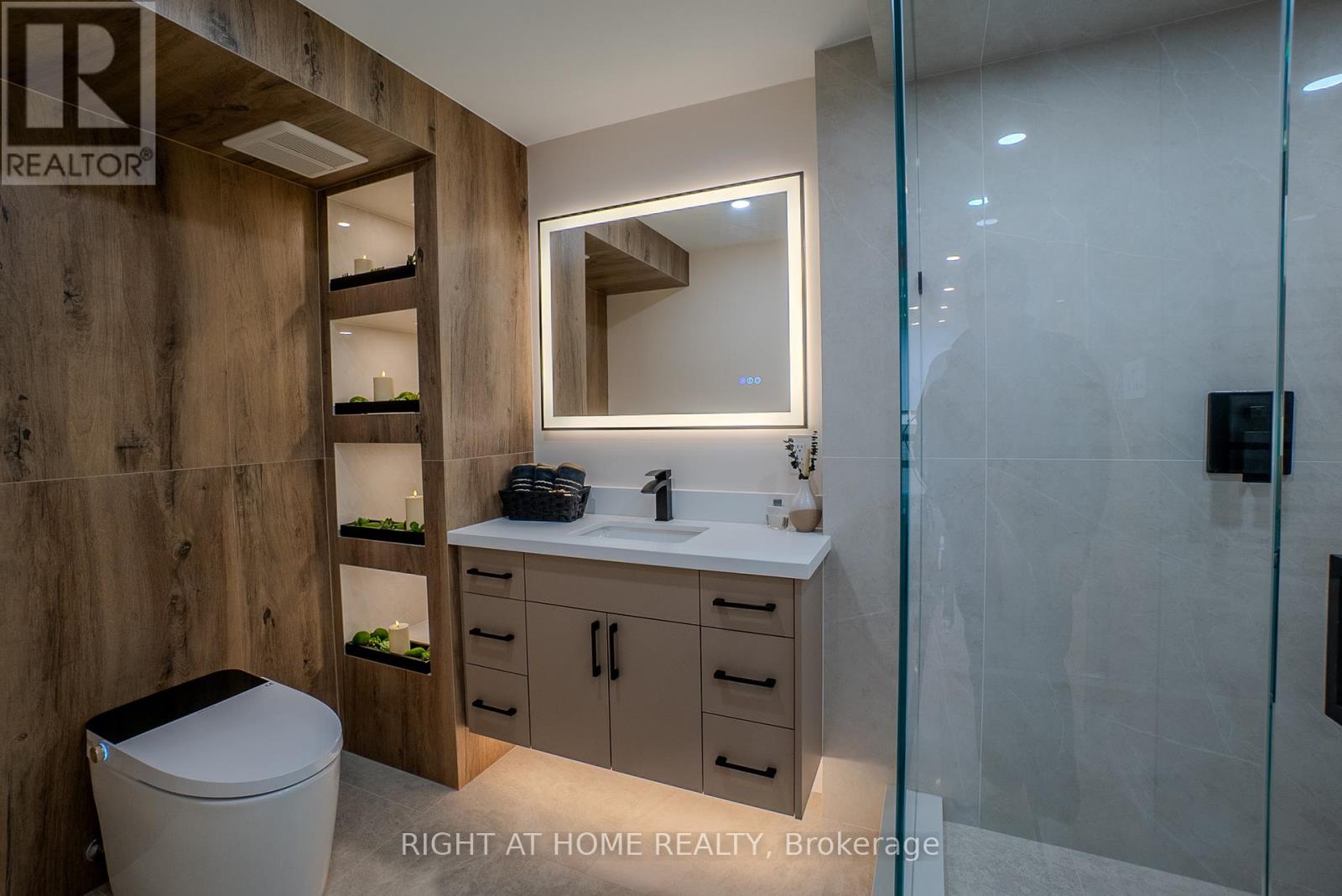 608 - 447 Walmer Road, Toronto, Ontario  M5P 2X9 - Photo 28 - C12439875