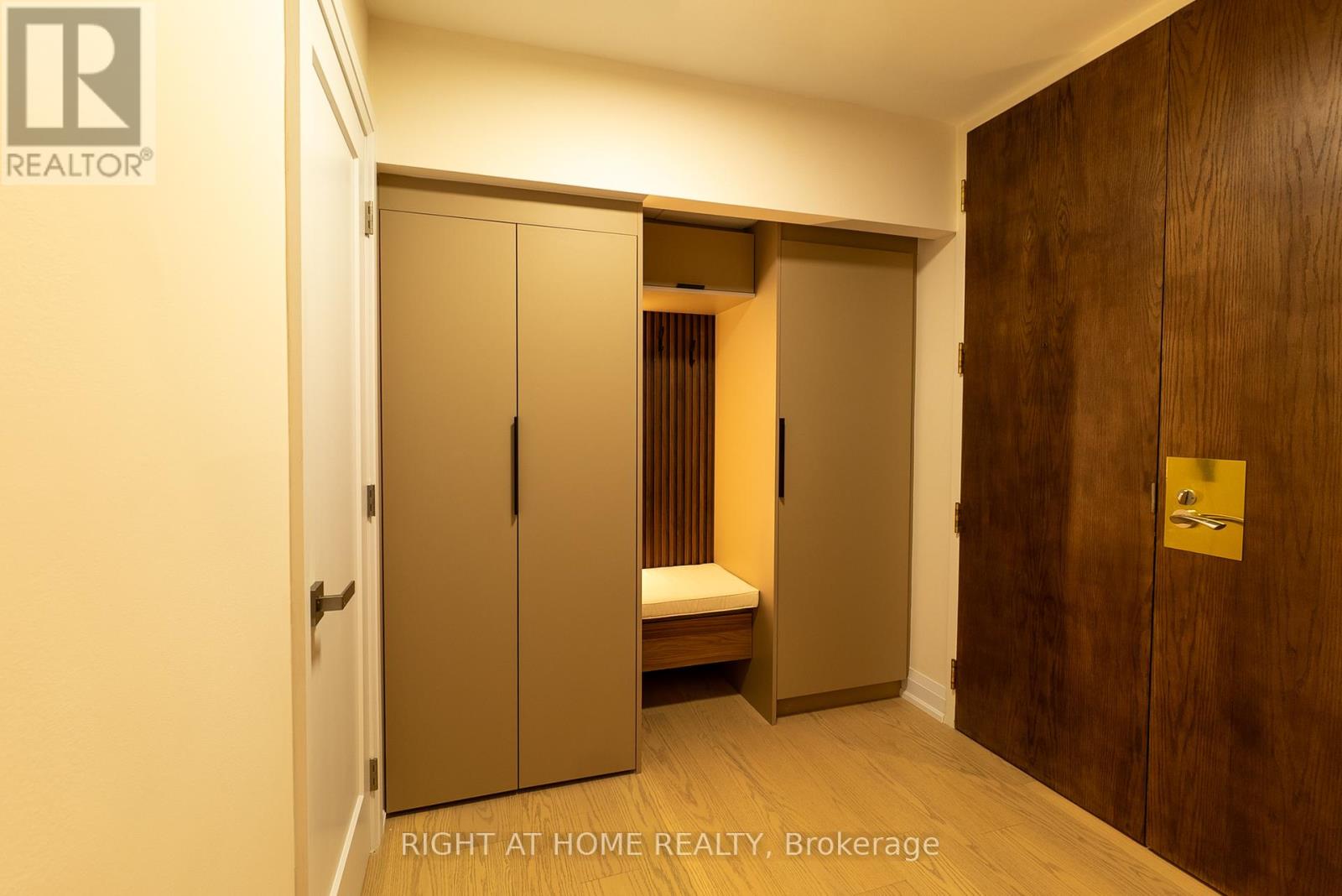 608 - 447 Walmer Road, Toronto, Ontario  M5P 2X9 - Photo 32 - C12439875