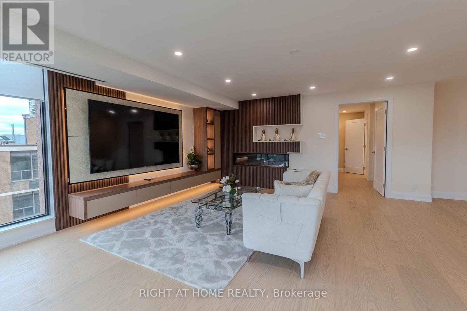 608 - 447 Walmer Road, Toronto, Ontario  M5P 2X9 - Photo 34 - C12439875
