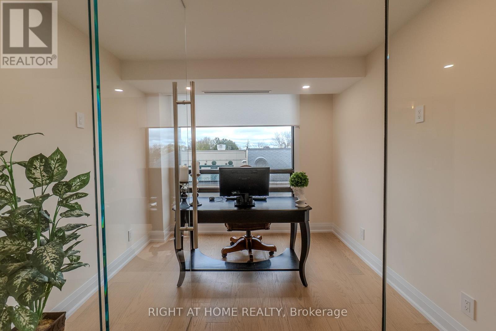 608 - 447 Walmer Road, Toronto, Ontario  M5P 2X9 - Photo 9 - C12439875