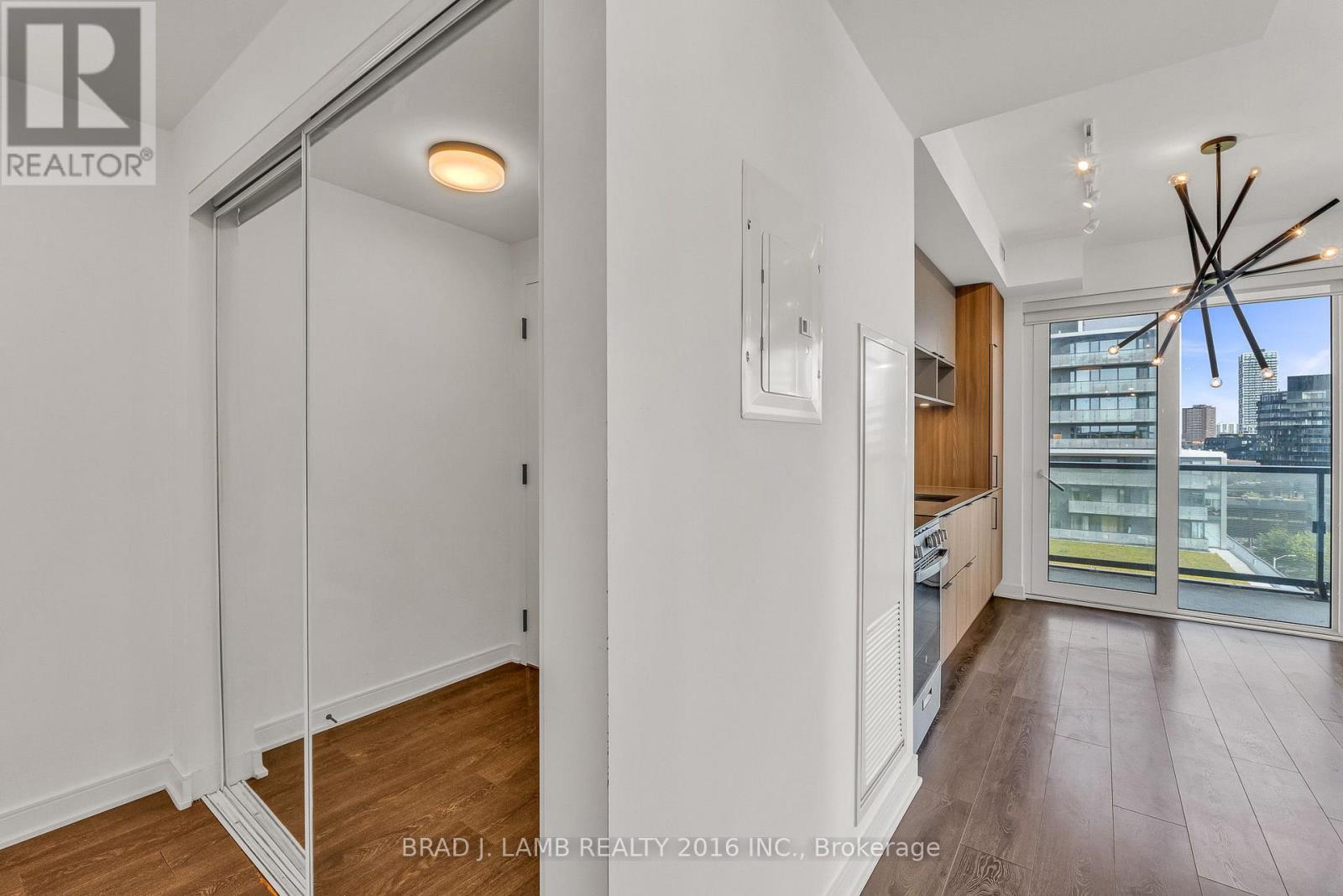 S904 - 180 Mill Street, Toronto, Ontario  M5A 0V7 - Photo 2 - C12439901