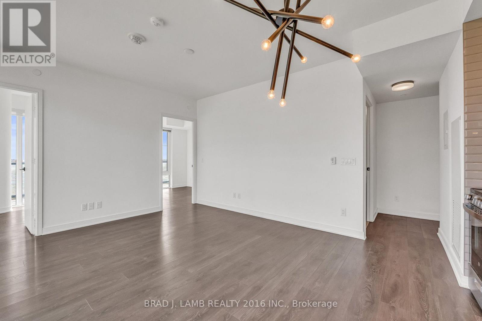 S904 - 180 Mill Street, Toronto, Ontario  M5A 0V7 - Photo 5 - C12439901