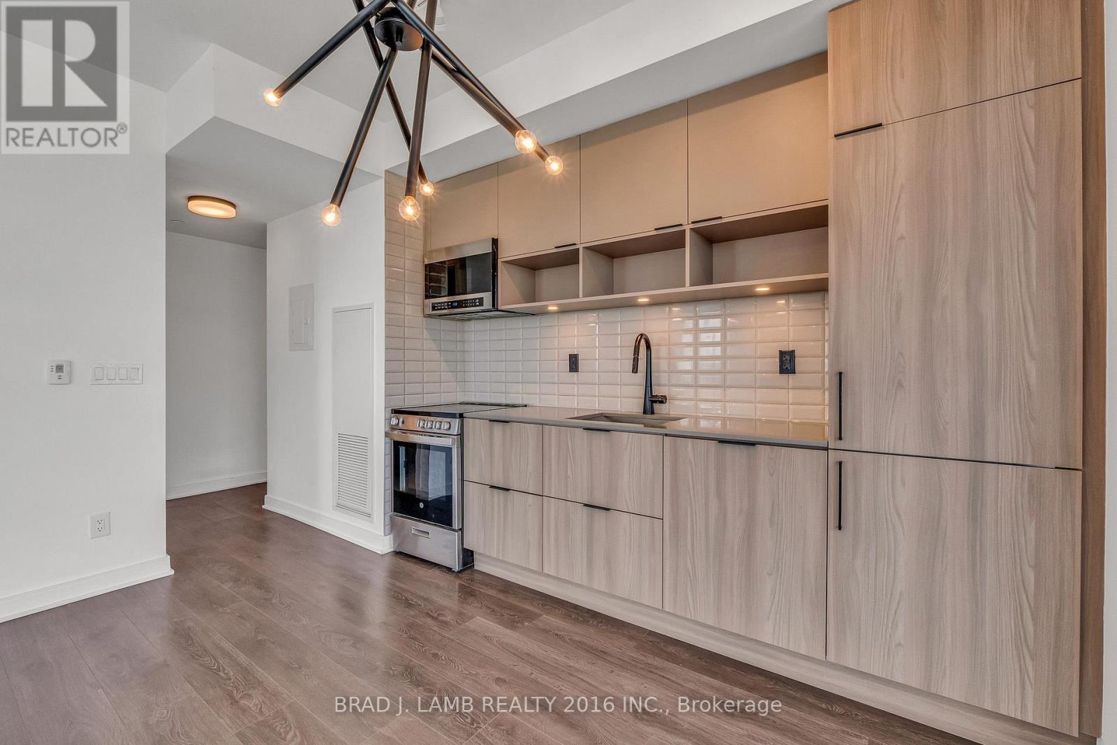 S904 - 180 Mill Street, Toronto, Ontario  M5A 0V7 - Photo 7 - C12439901