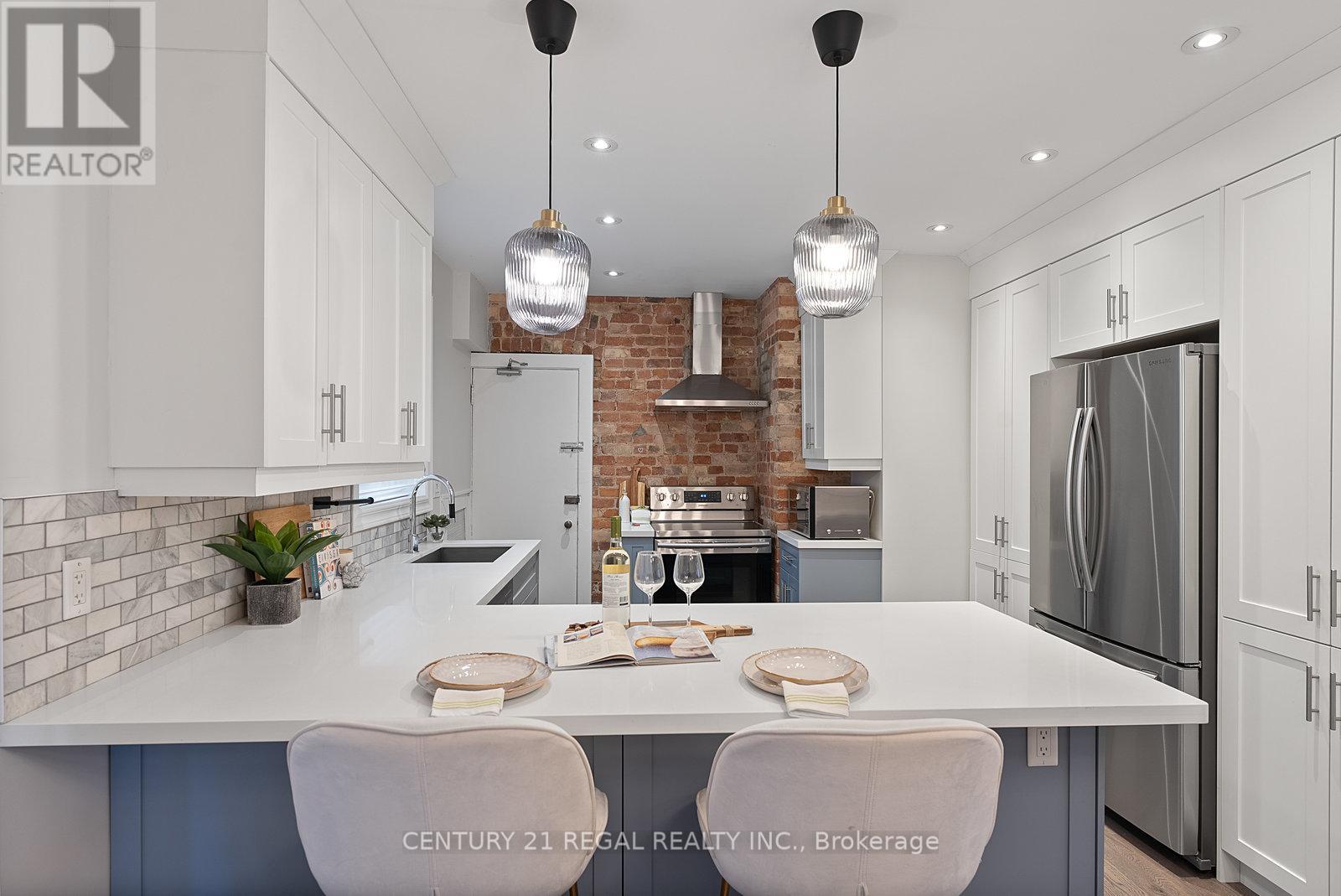 93 Douglas Crescent, Toronto, Ontario  M4W 2E6 - Photo 14 - C12439930
