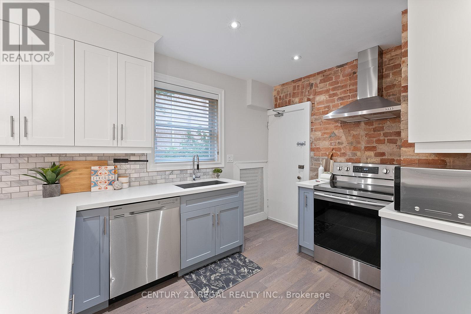 93 Douglas Crescent, Toronto, Ontario  M4W 2E6 - Photo 16 - C12439930
