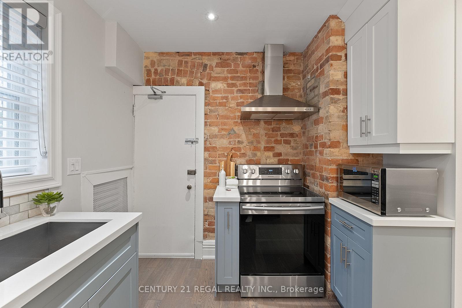 93 Douglas Crescent, Toronto, Ontario  M4W 2E6 - Photo 17 - C12439930