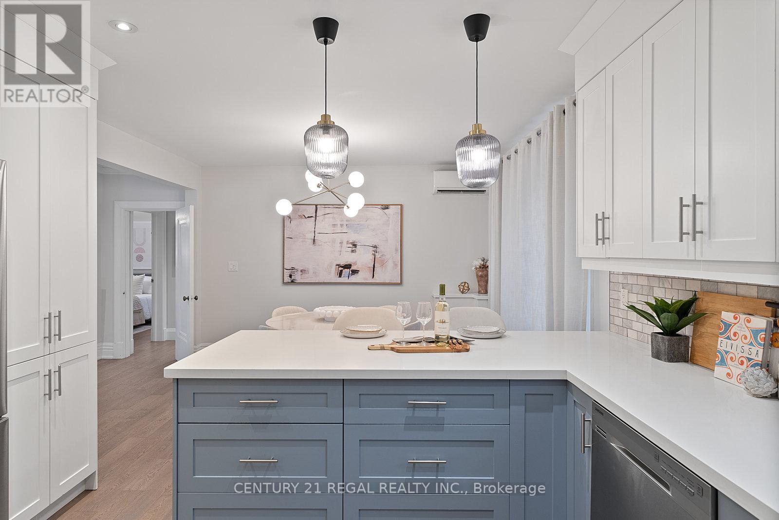 93 Douglas Crescent, Toronto, Ontario  M4W 2E6 - Photo 19 - C12439930