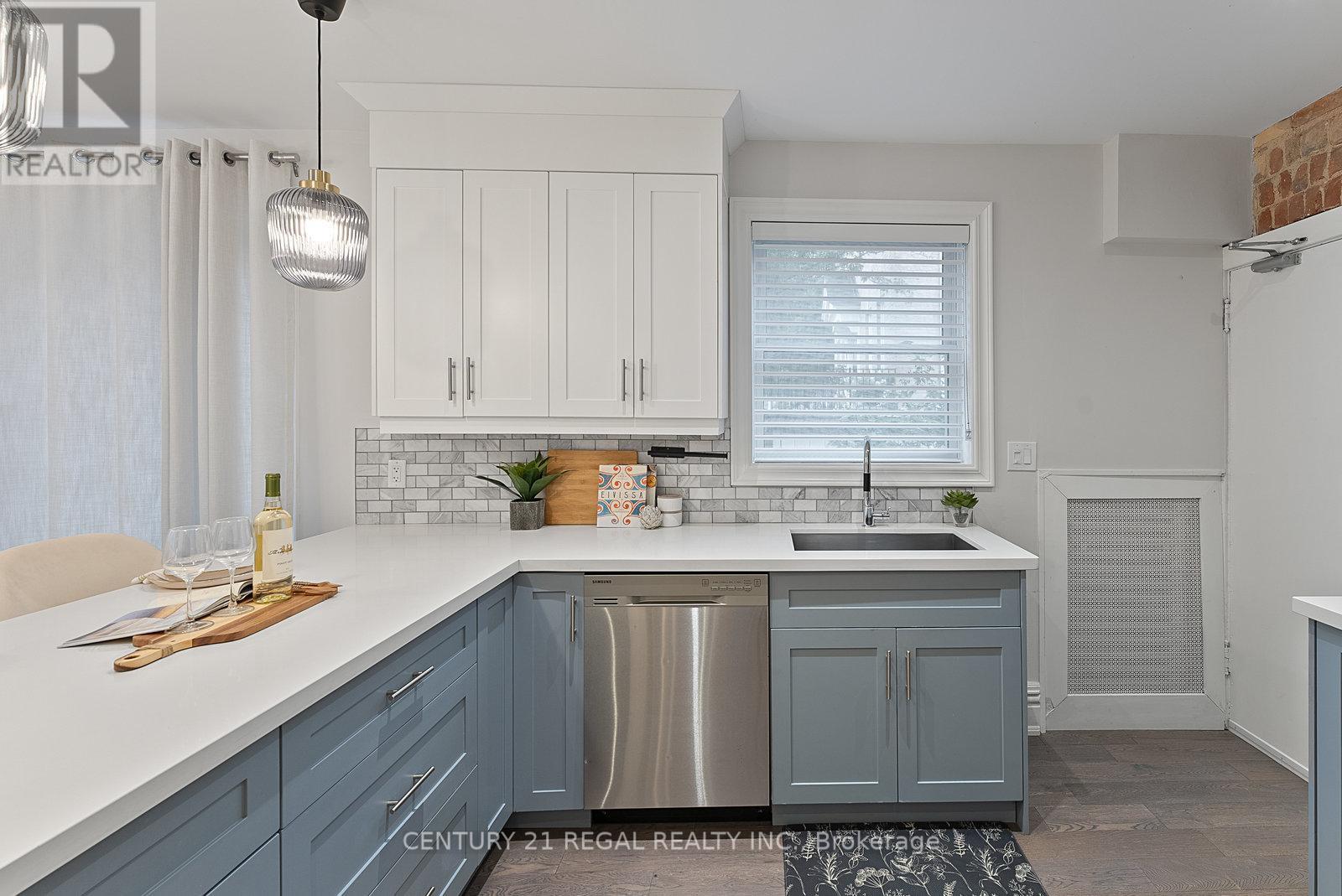 93 Douglas Crescent, Toronto, Ontario  M4W 2E6 - Photo 20 - C12439930