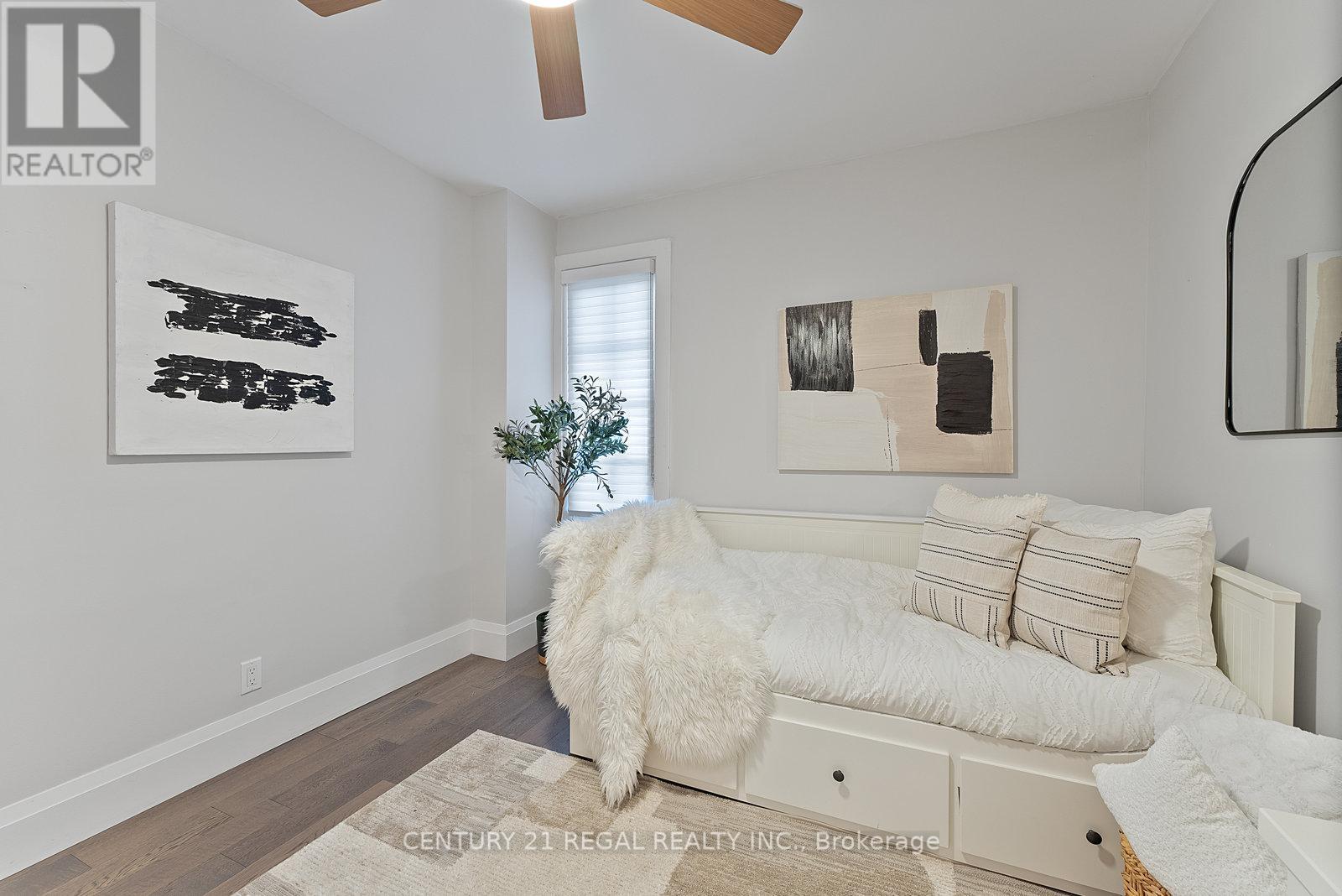 93 Douglas Crescent, Toronto, Ontario  M4W 2E6 - Photo 27 - C12439930