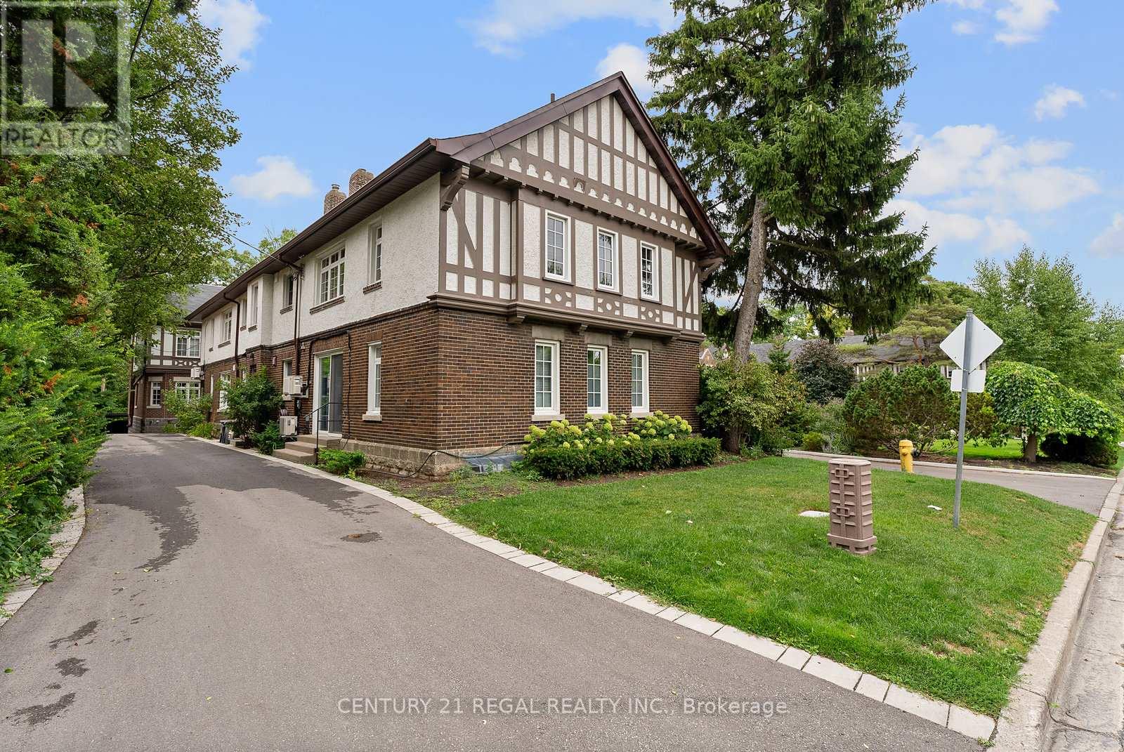 93 Douglas Crescent, Toronto, Ontario  M4W 2E6 - Photo 40 - C12439930