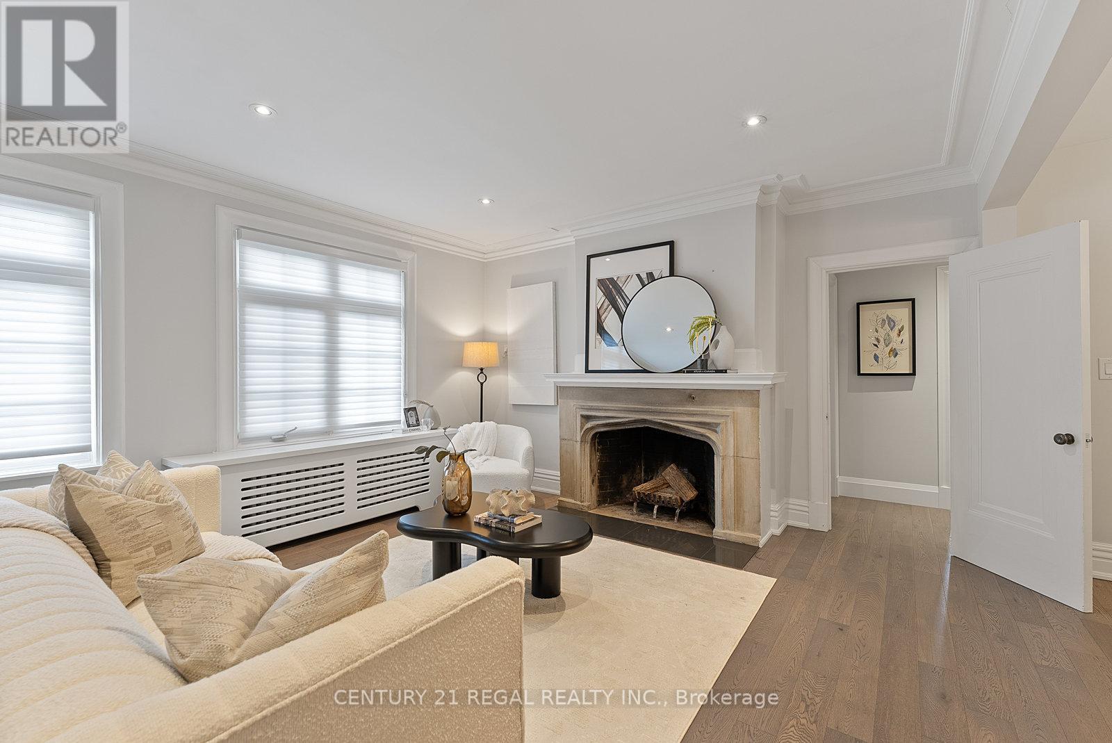 93 Douglas Crescent, Toronto, Ontario  M4W 2E6 - Photo 7 - C12439930