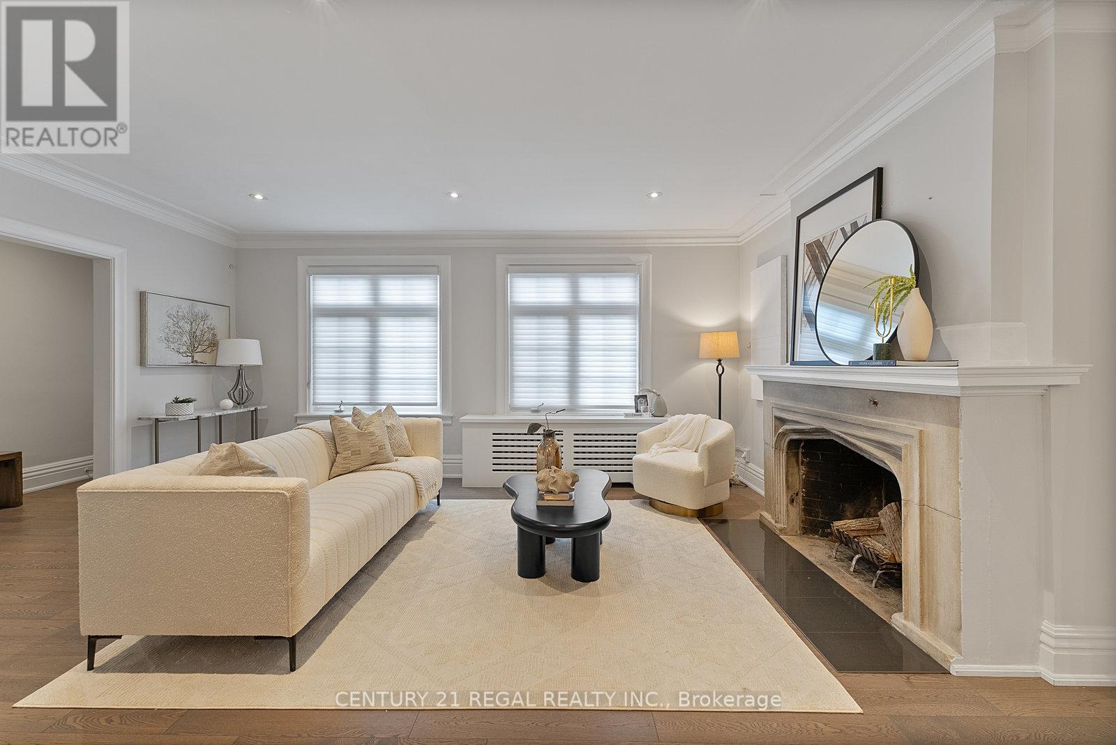 93 Douglas Crescent, Toronto, Ontario  M4W 2E6 - Photo 8 - C12439930