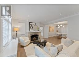 93 DOUGLAS CRESCENT, Toronto, Ontario