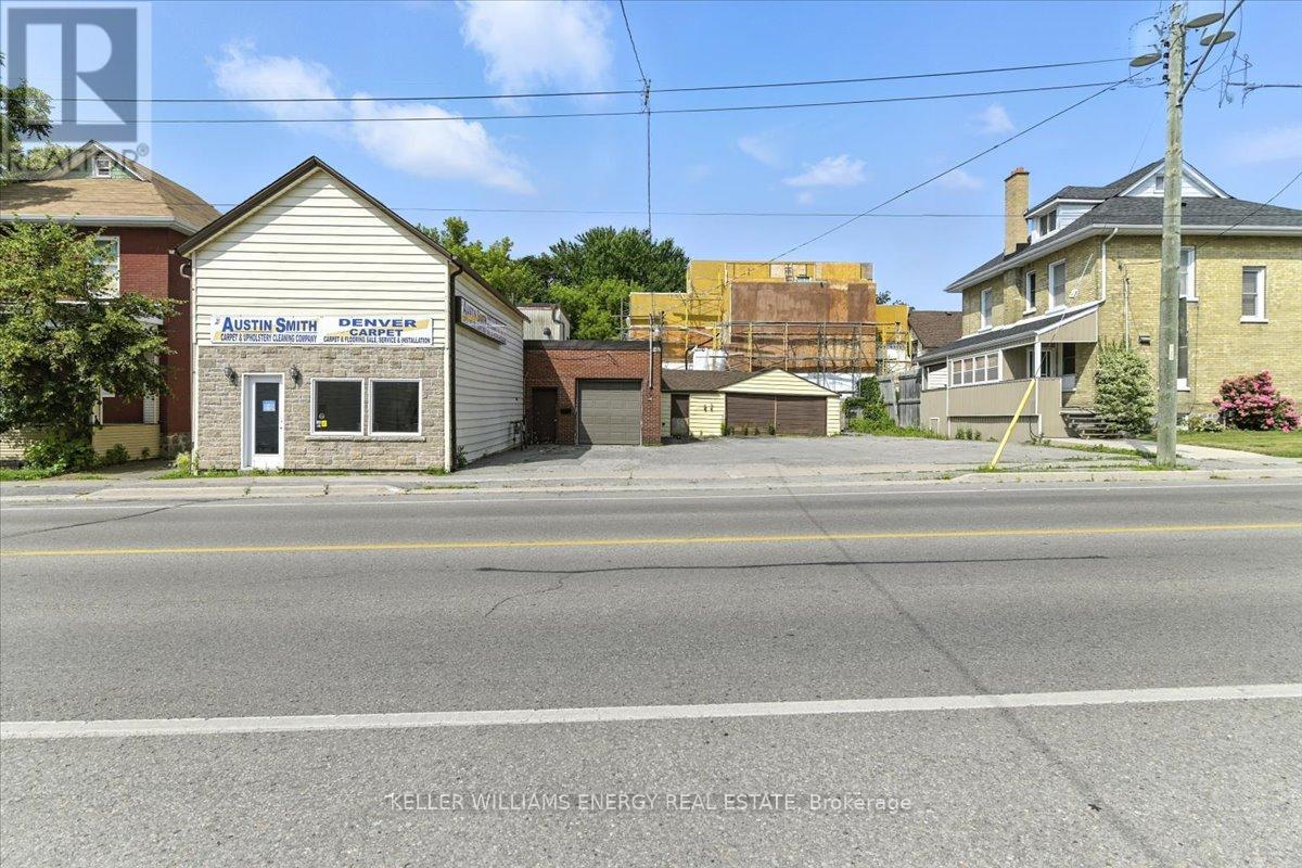 174 Mary Street N, Oshawa, Ontario  L1G 5C2 - Photo 1 - E12440118