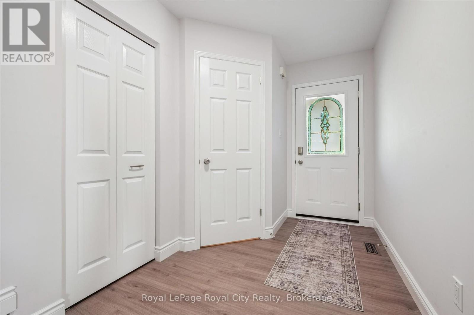 130 Silurian Drive, Guelph, Ontario  N1E 7G1 - Photo 5 - X12440012