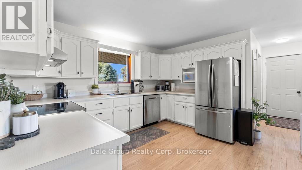 35272 Cut Line Road, Central Huron, Ontario  N7A 3X8 - Photo 7 - X12440097