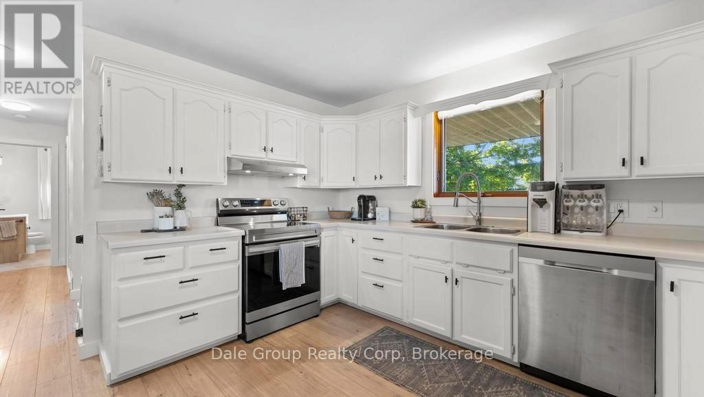 35272 Cut Line Road, Central Huron, Ontario  N7A 3X8 - Photo 8 - X12440097