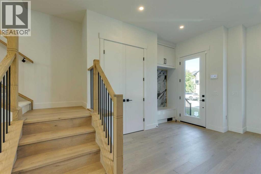 2015 23 Avenue Nw, Calgary, Alberta  T2M 1W2 - Photo 4 - A2260186