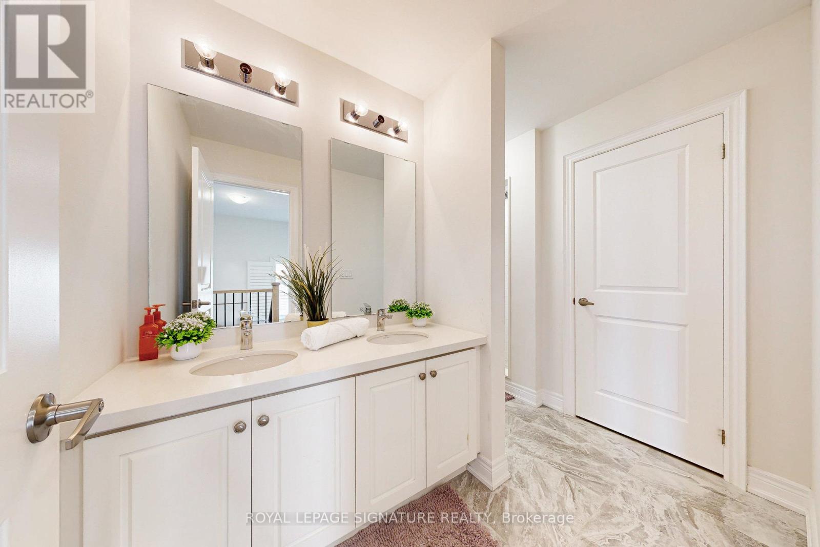 Upper - 1028 Pelican Trail, Pickering, Ontario  L1X 0G7 - Photo 29 - E12439791