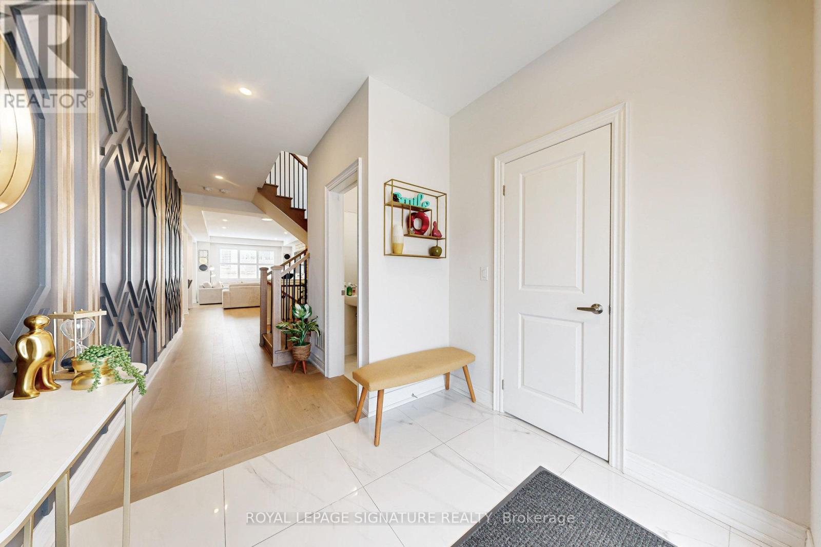 Upper - 1028 Pelican Trail, Pickering, Ontario  L1X 0G7 - Photo 7 - E12439791