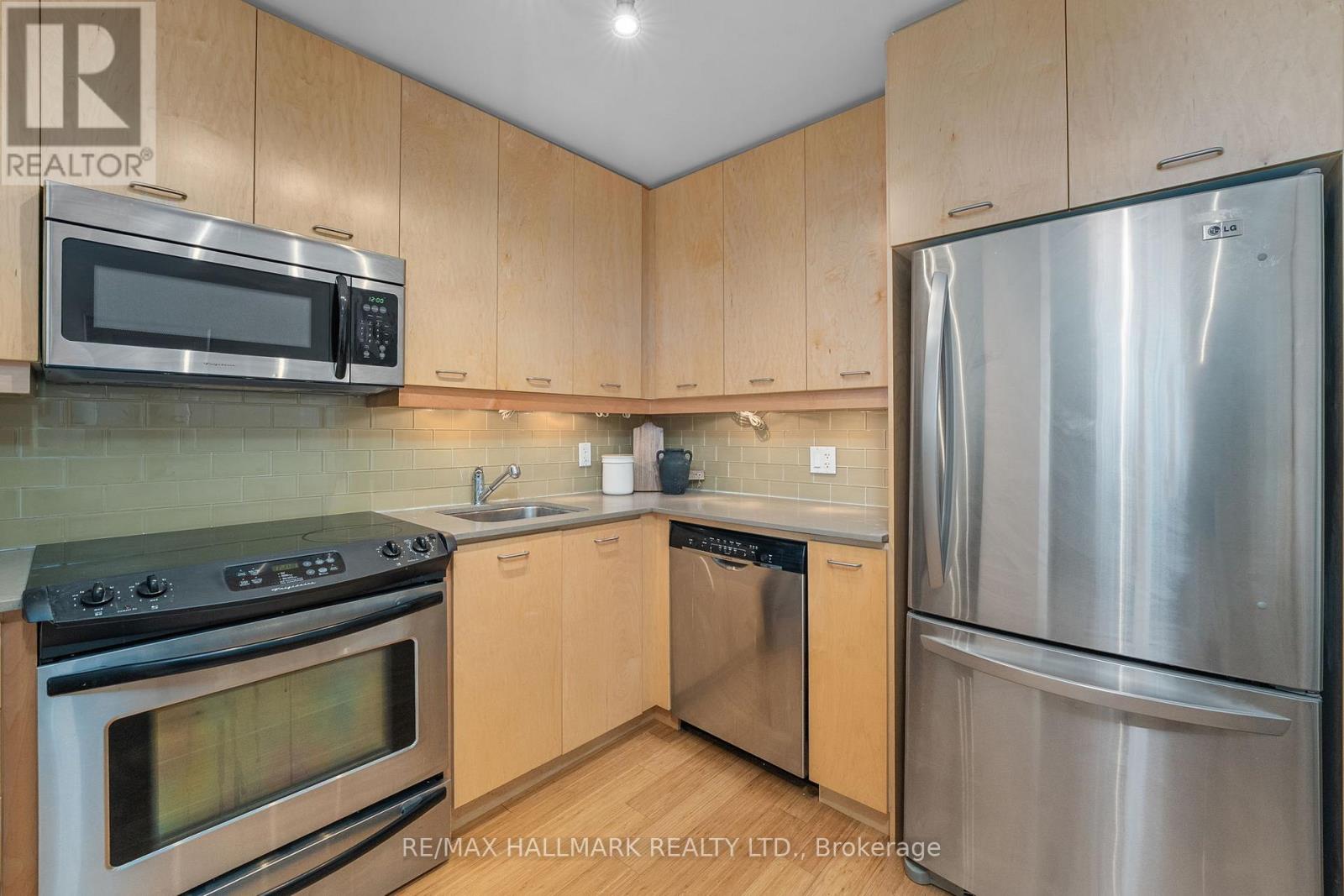 239 - 201 Carlaw Avenue, Toronto, Ontario  M4M 2S1 - Photo 7 - E12439882