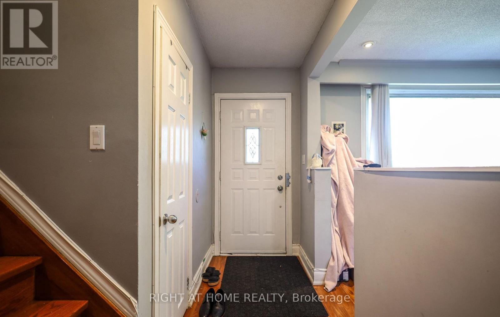 3261 Lawrence Avenue E, Toronto, Ontario  M1H 1A5 - Photo 4 - E12439910