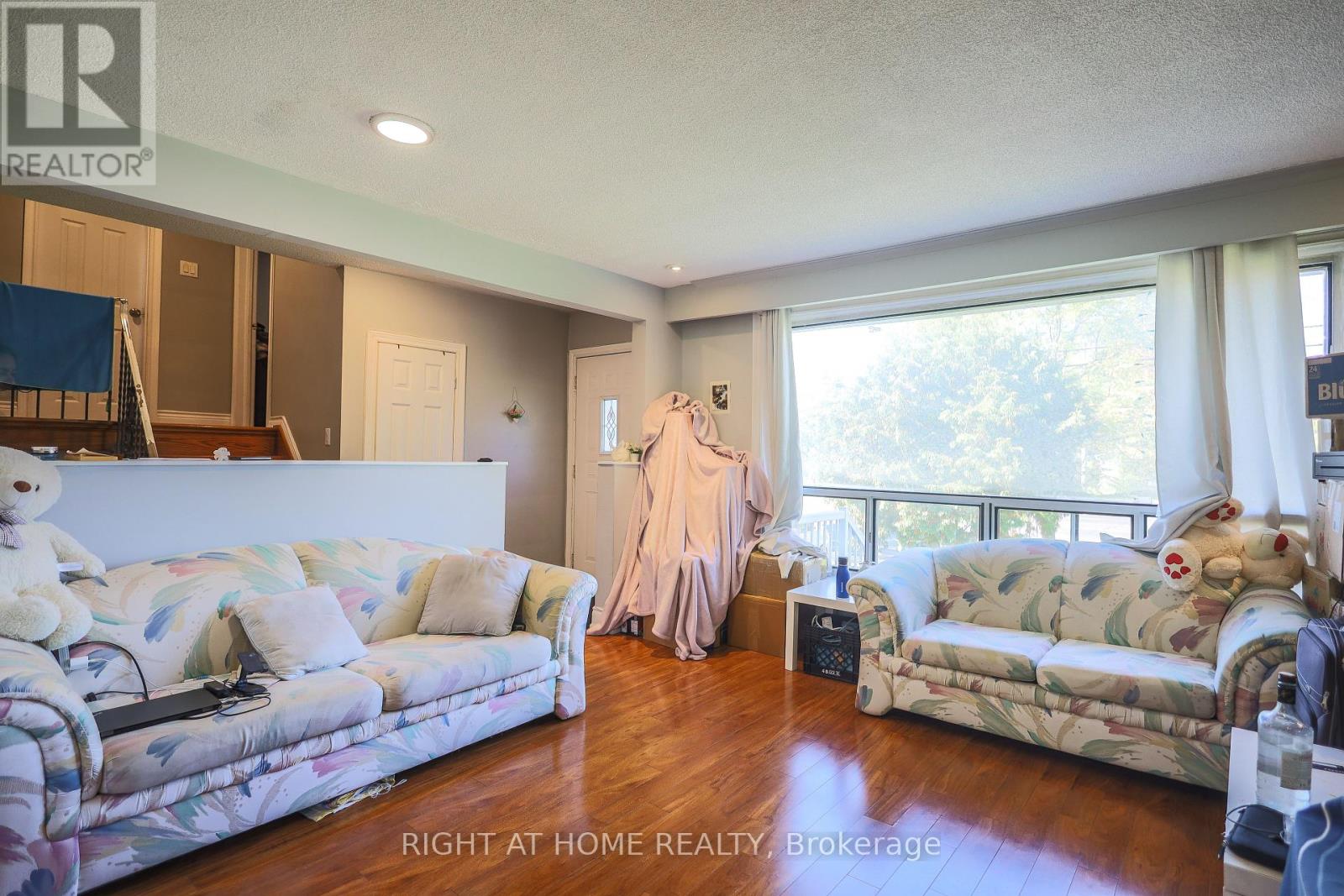 3261 Lawrence Avenue E, Toronto, Ontario  M1H 1A5 - Photo 5 - E12439910