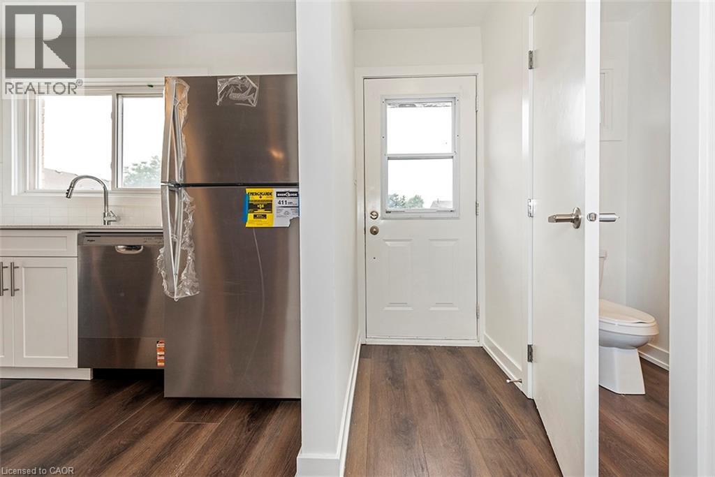 20 Anna Capri Drive Unit# 2, Hamilton, Ontario  L8W 1M6 - Photo 6 - 40775789