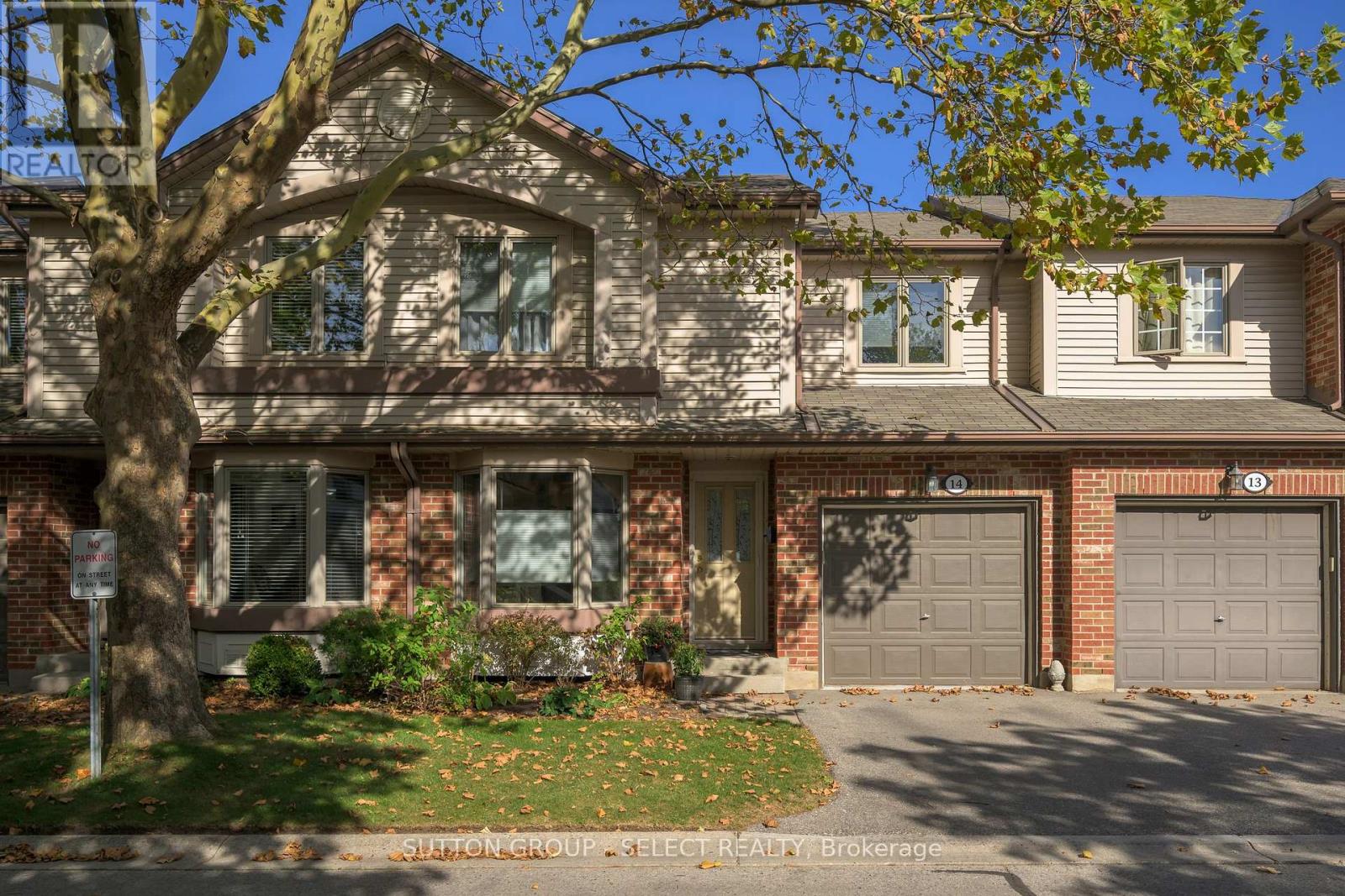 Impeccably maintained 3+1 bedroom, 3.5 bath condo in prime North London location! This spacious home offers a bright and inviting layout with hardwood floors throughout. The huge primary bedroom boasts a walk-in closet and a private ensuite. The lower level is finished with kitchenette perfect for in-laws & guests. A second laundry rough-in is conveniently located on the upper level. Enjoy a charming treed outdoor space, ideal for relaxing or entertaining. With a reasonable condo fee and true move-in ready condition, this home combines comfort and value. Located near Masonville, Western University, University Hospital, and on direct transit routes this sought-after location cant be beat! (id:48254)