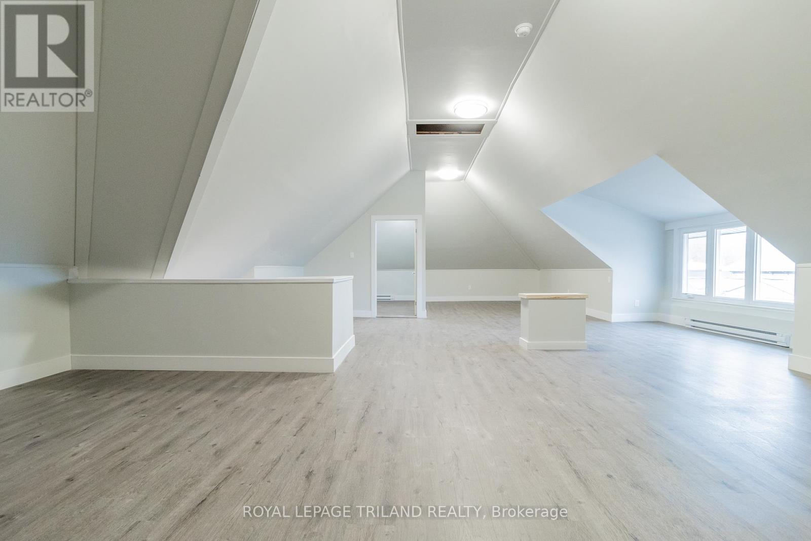 11 Goshen Street N, Bluewater, Ontario  N0M 2T0 - Photo 2 - X12440009