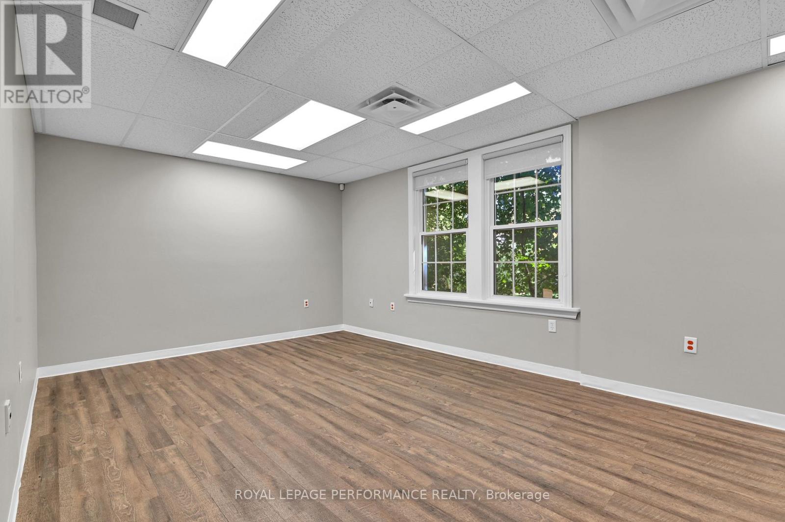 117 First Street E, Cornwall, Ontario  K6H 1K8 - Photo 10 - X12440056