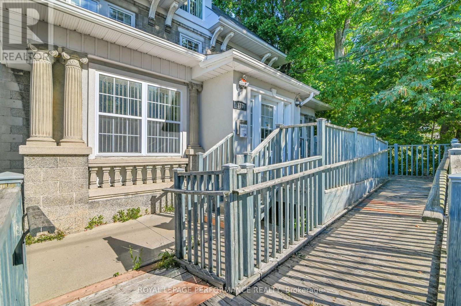 117 First Street E, Cornwall, Ontario  K6H 1K8 - Photo 2 - X12440056