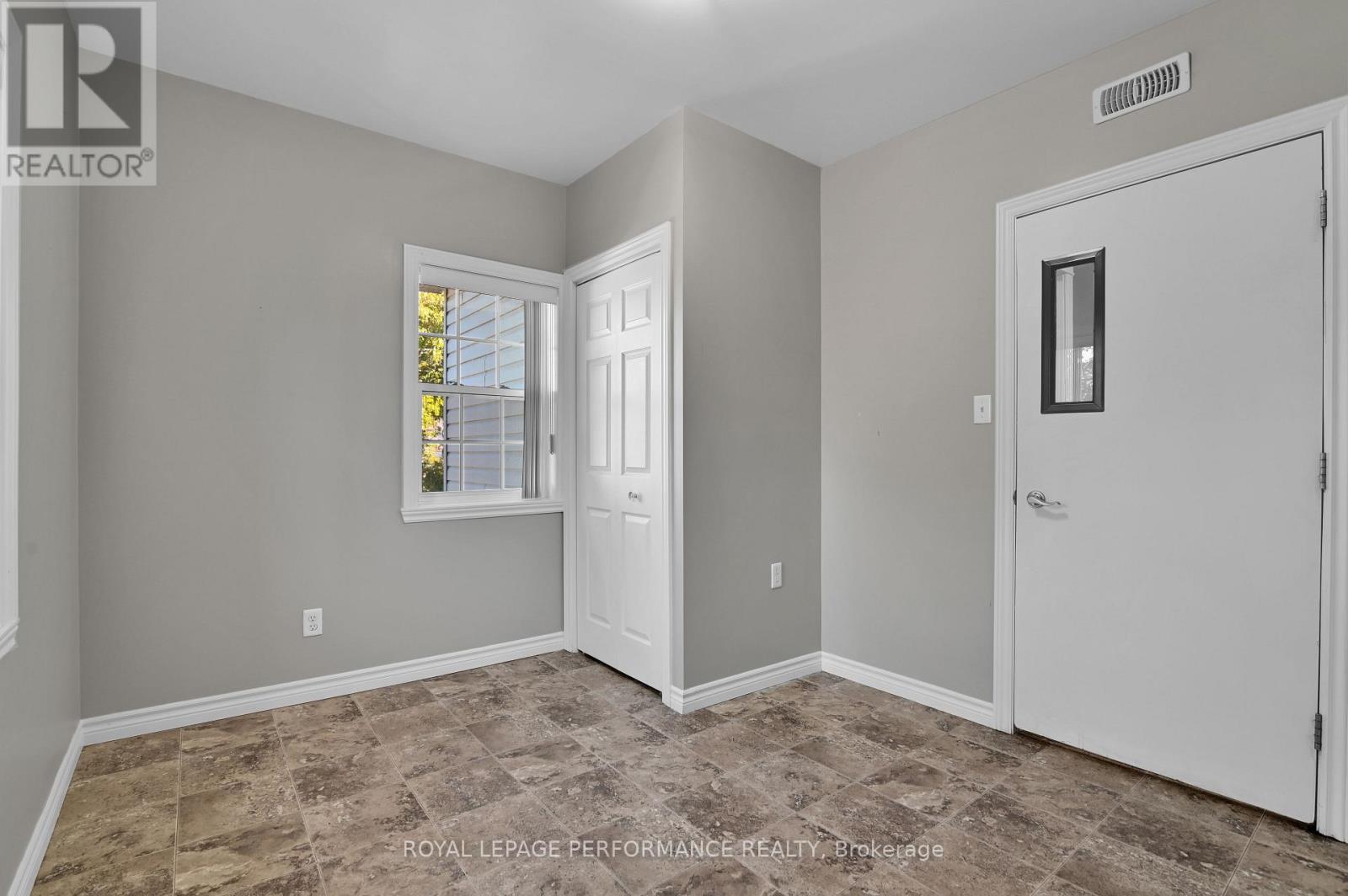 117 First Street E, Cornwall, Ontario  K6H 1K8 - Photo 25 - X12440056