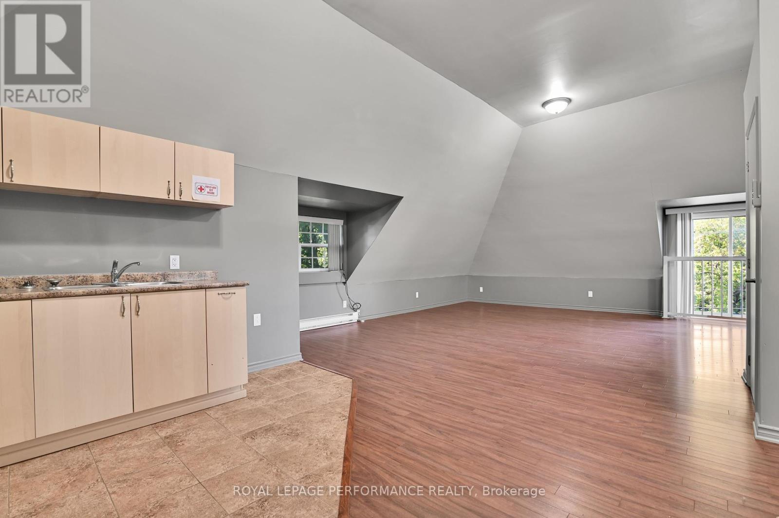 117 First Street E, Cornwall, Ontario  K6H 1K8 - Photo 29 - X12440056