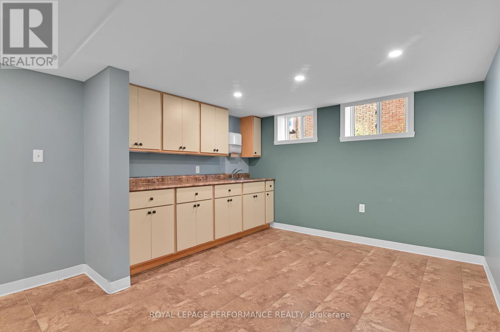 117 First Street E, Cornwall, Ontario  K6H 1K8 - Photo 34 - X12440056