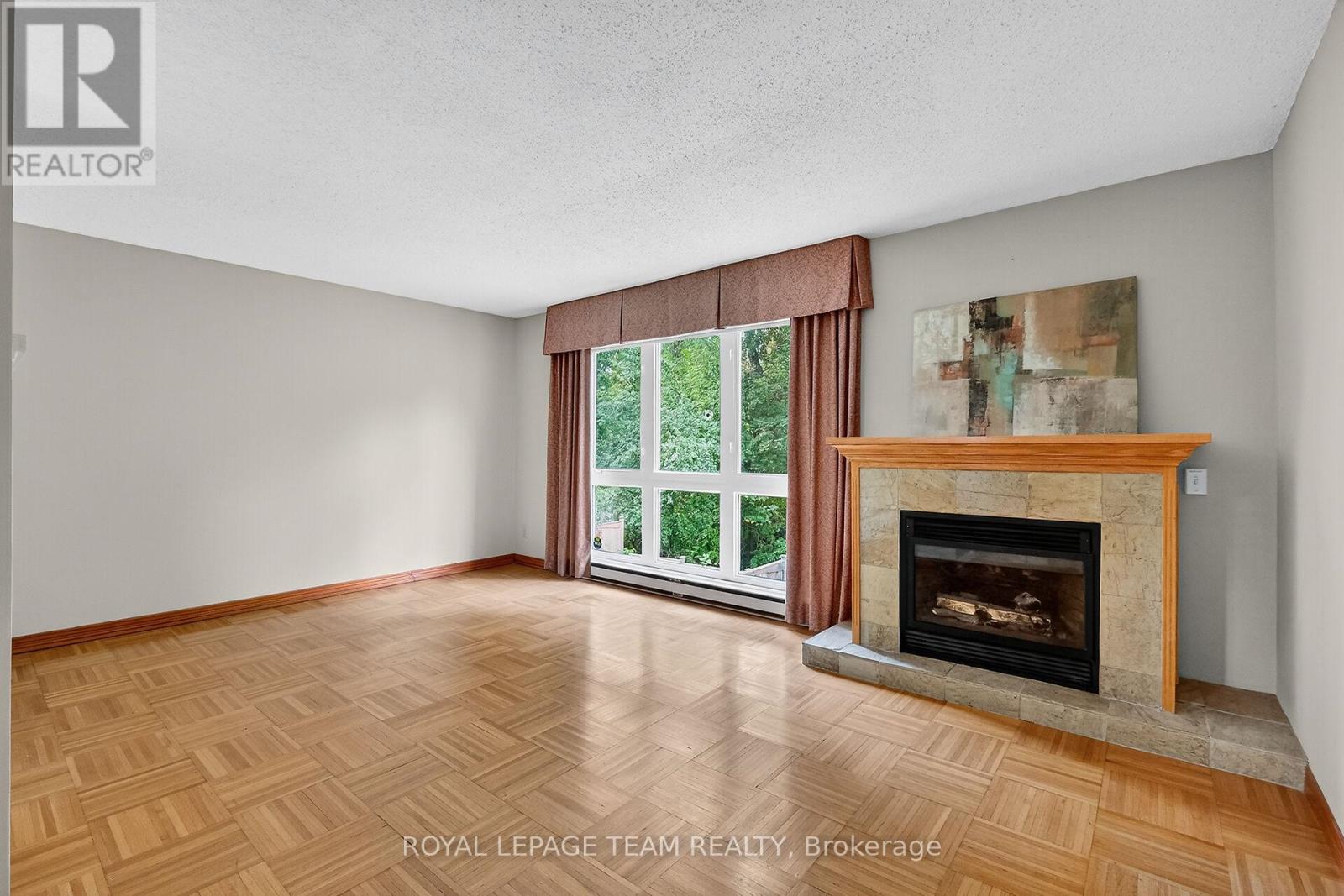 11 Peary Way, Ottawa, Ontario  K2L 1Z9 - Photo 11 - X12440093