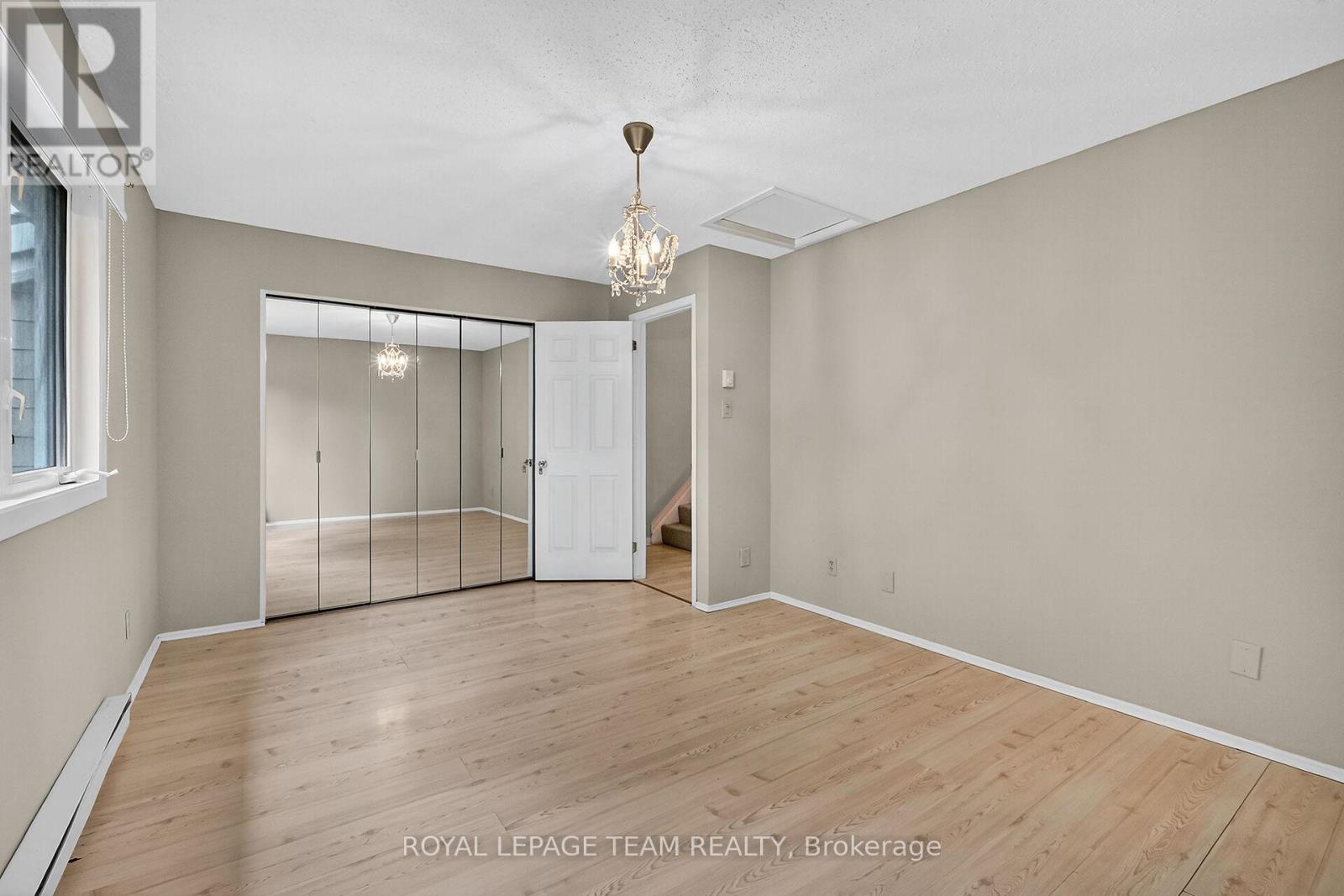11 Peary Way, Ottawa, Ontario  K2L 1Z9 - Photo 23 - X12440093