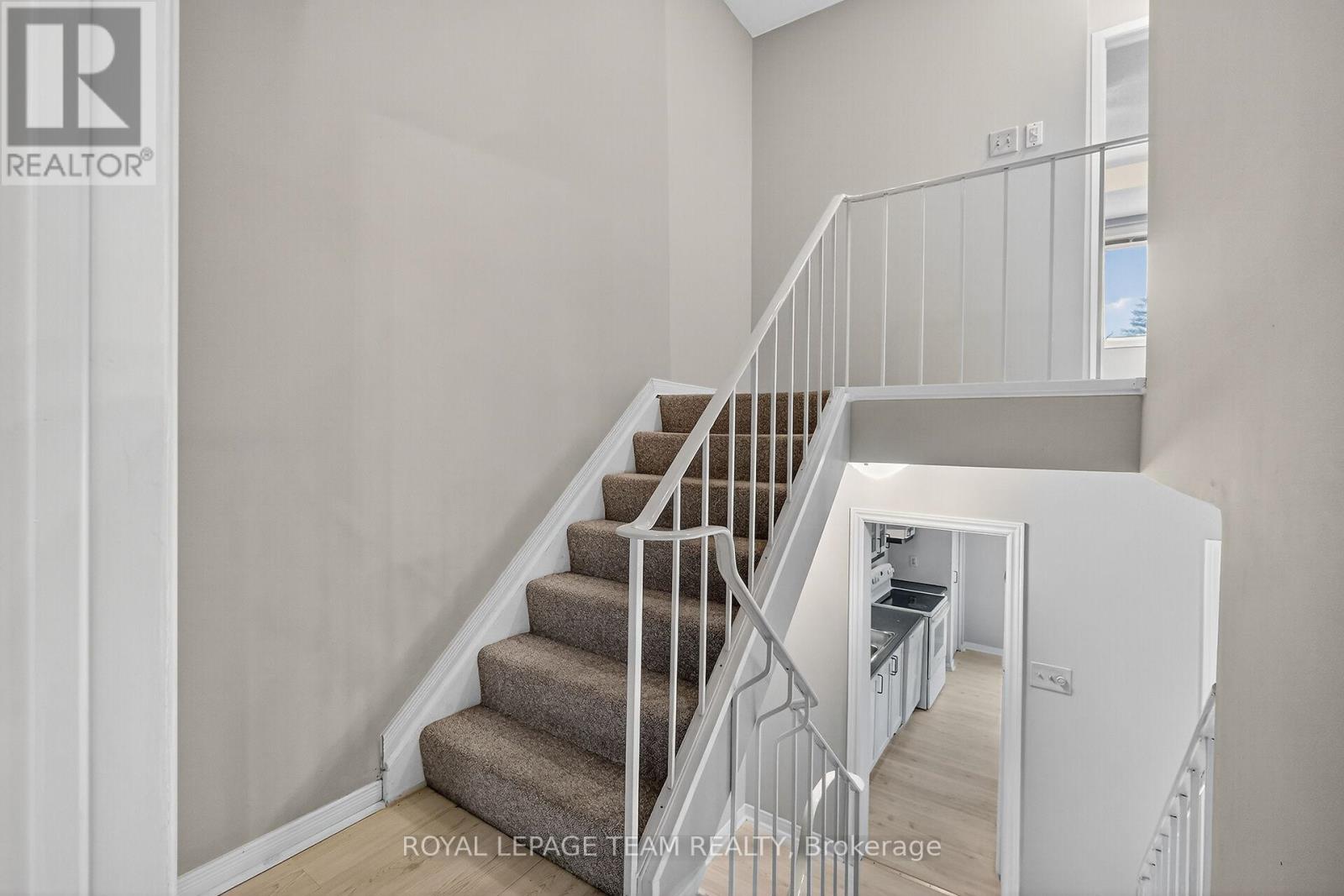 11 Peary Way, Ottawa, Ontario  K2L 1Z9 - Photo 24 - X12440093