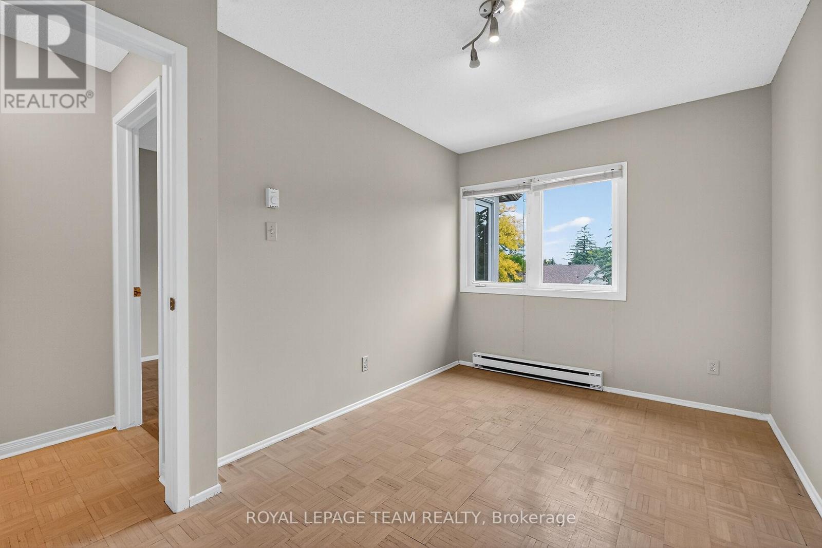 11 Peary Way, Ottawa, Ontario  K2L 1Z9 - Photo 29 - X12440093