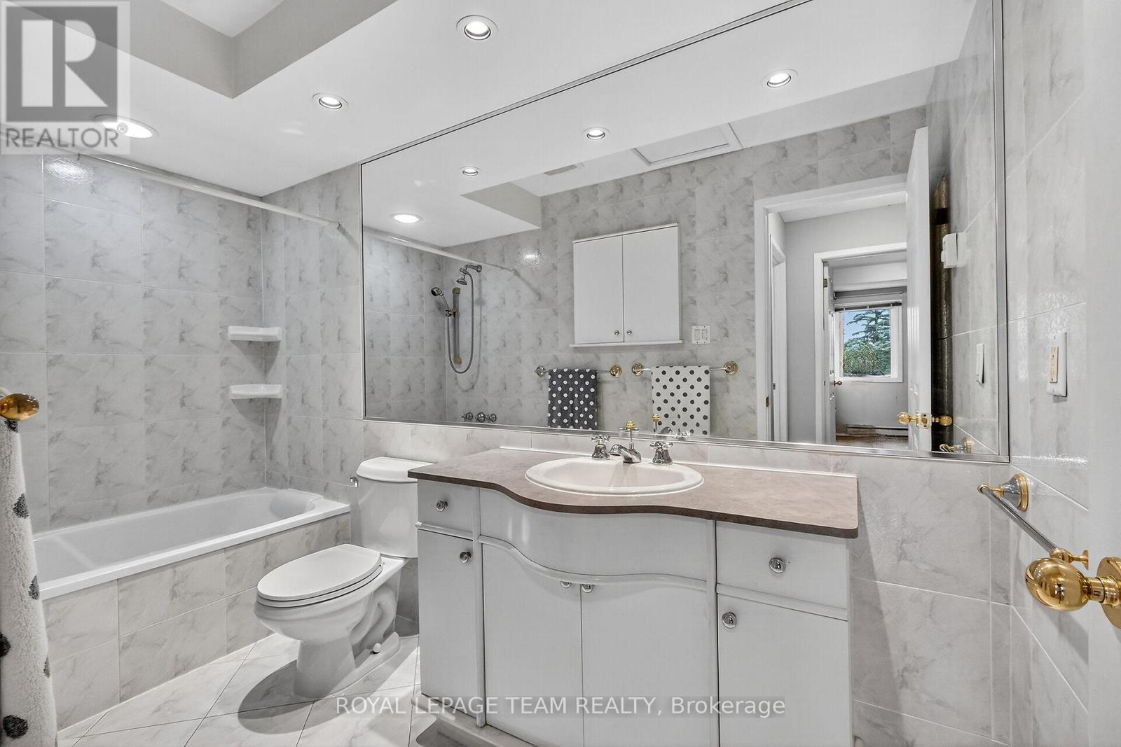 11 Peary Way, Ottawa, Ontario  K2L 1Z9 - Photo 31 - X12440093