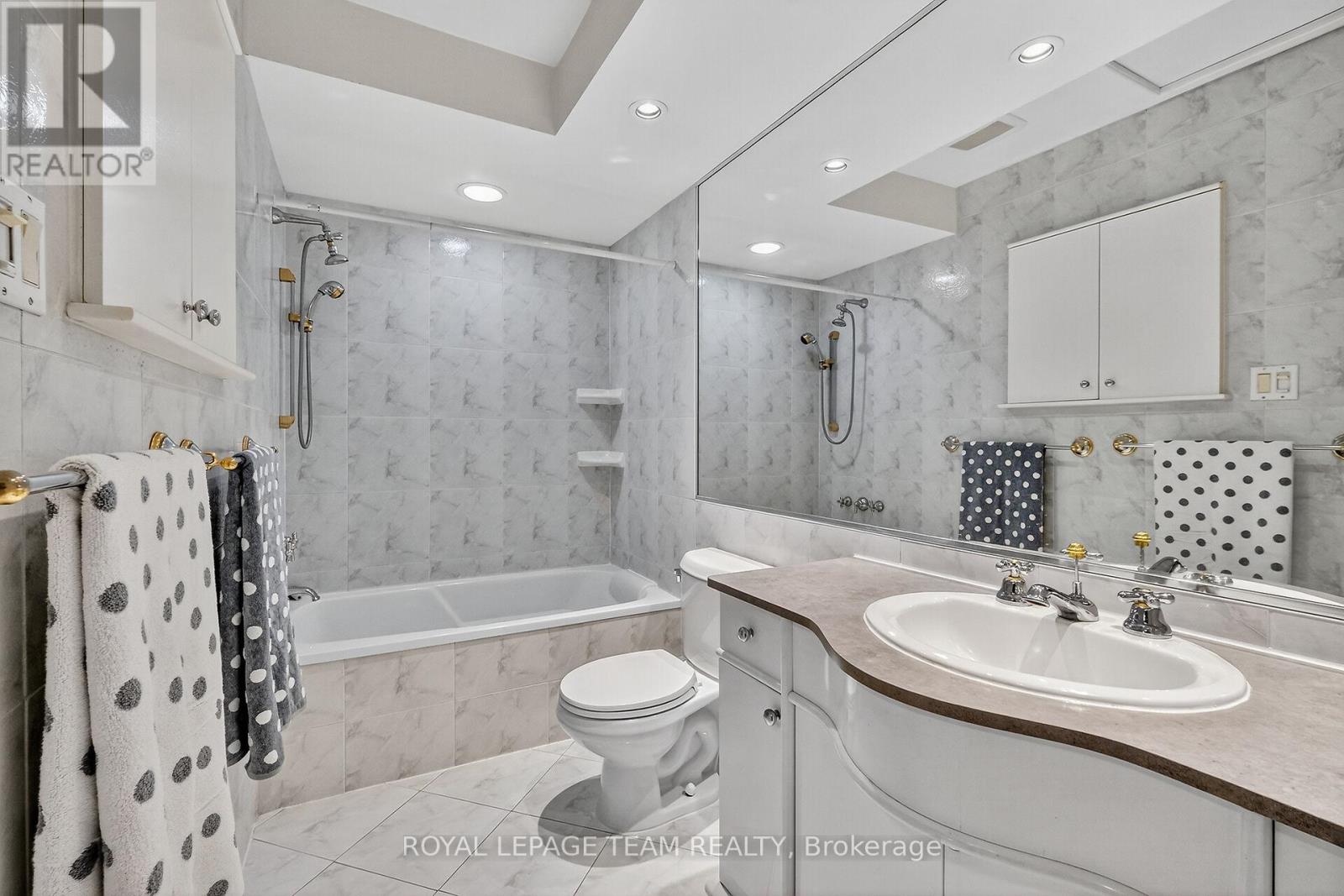 11 Peary Way, Ottawa, Ontario  K2L 1Z9 - Photo 32 - X12440093