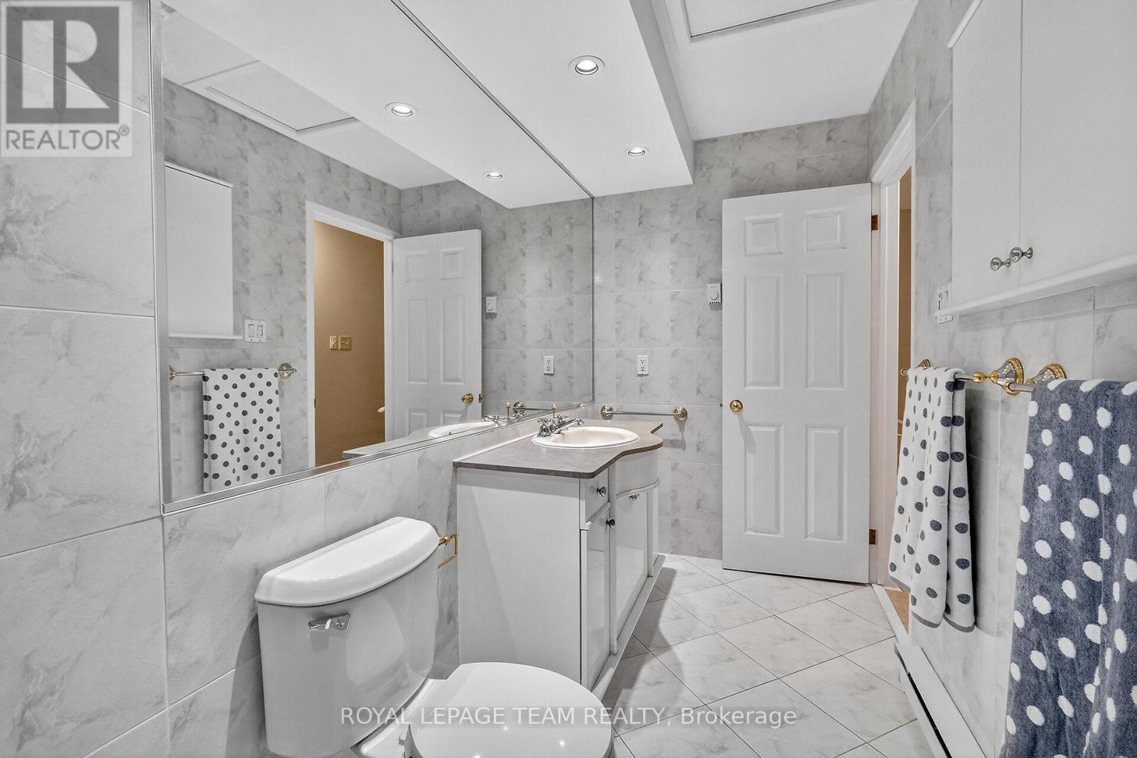 11 Peary Way, Ottawa, Ontario  K2L 1Z9 - Photo 33 - X12440093