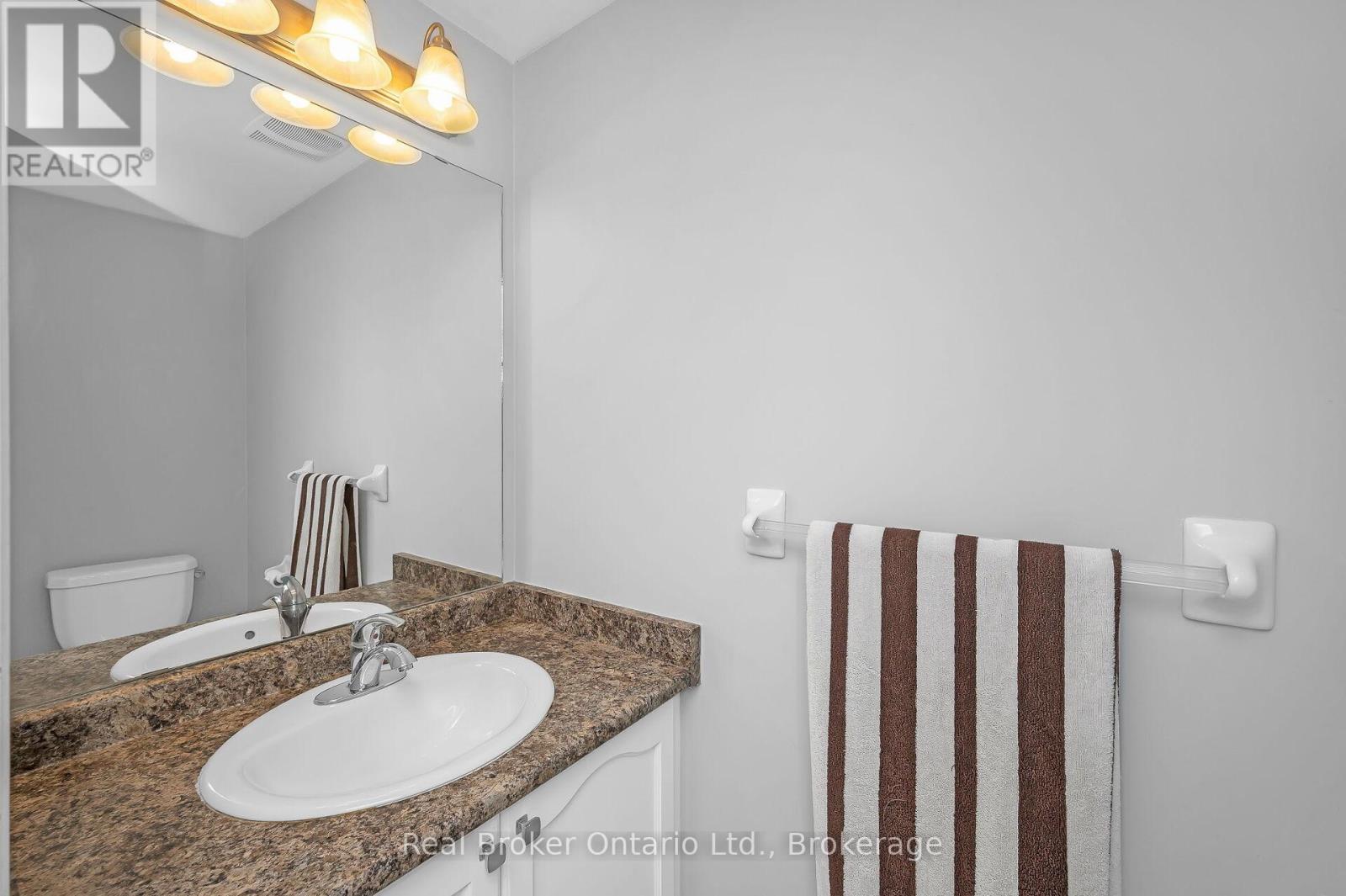 23 Bellflower Boulevard, Hamilton, Ontario  L0R 1P0 - Photo 12 - X12440031
